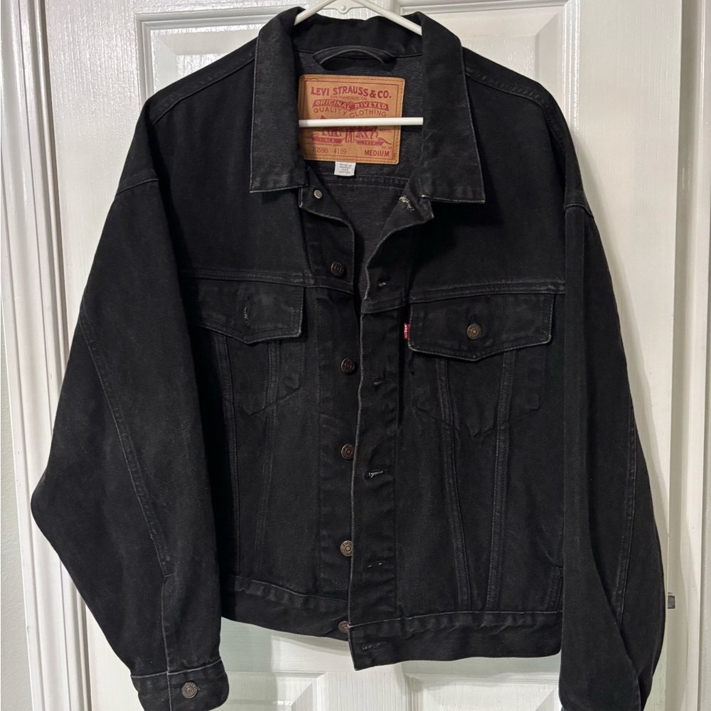 (SOLD)Vintage Levi's black Denim  trucker Jacket for Men 70598 4159